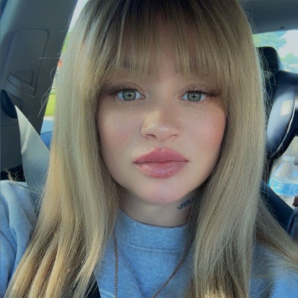 Meet your Posher, Amanda